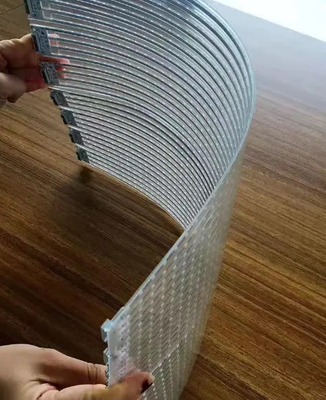 フル カラーの屋内フィルムは静かにカーテンの高く透明な導かれた表示P7.5 P10を曲げた